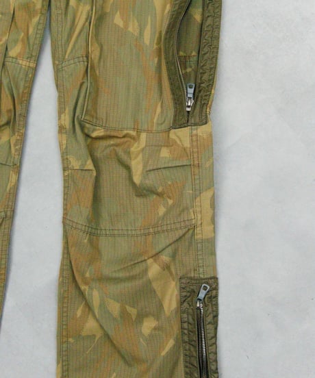 00s ONE GRAVITY cotton/poly camouflage cargo