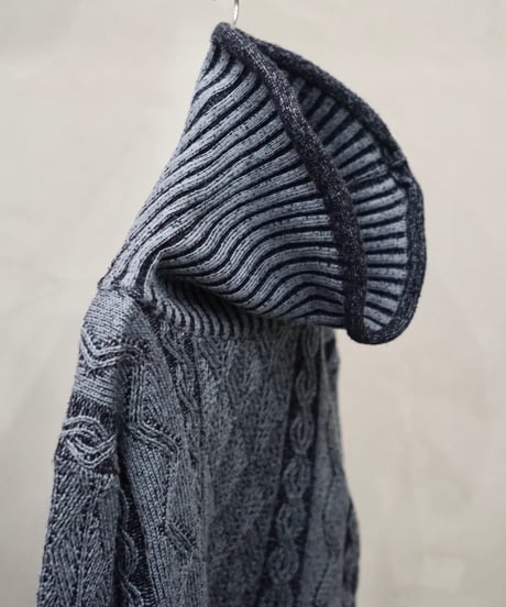 90s unknown long neck cable knit