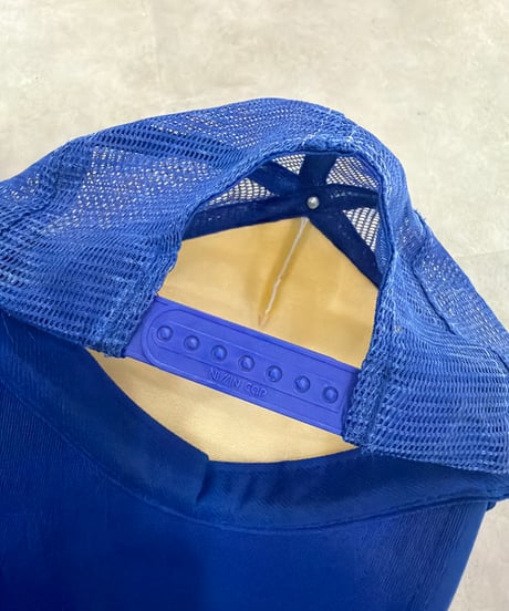 JESUS LOVES YOU mesh cap