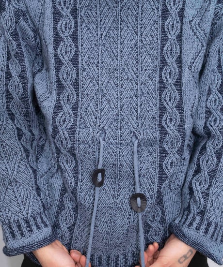 90s unknown long neck cable knit