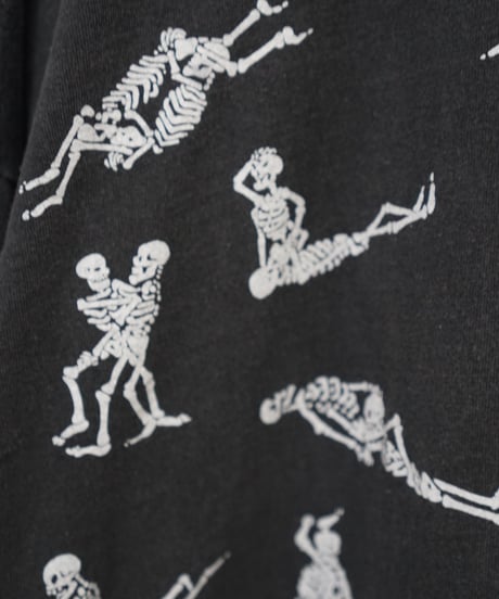 90s fashion victim 48 tricks Tee