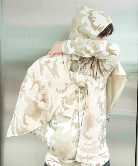 90-00s 'the great china wall' 100% cashmere camo knit hoodie