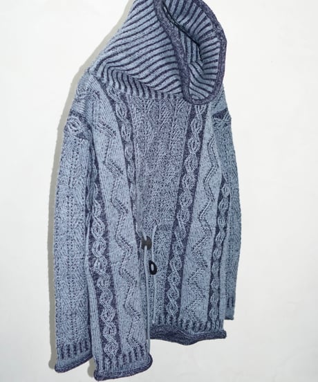 90s unknown long neck cable knit