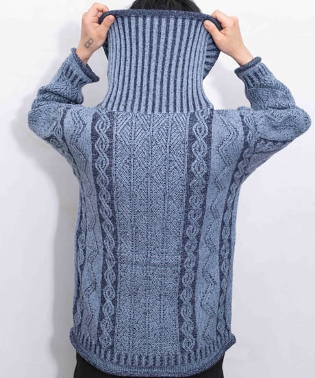 90s unknown long neck cable knit