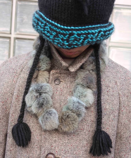 pom pom fur snood