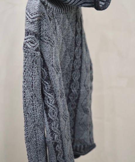 90s unknown long neck cable knit