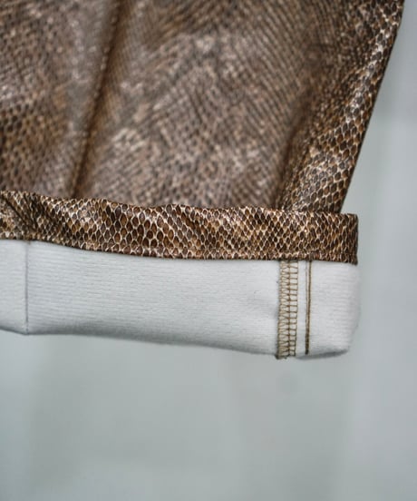 21AW TTT MSW poly fake leather python slacks