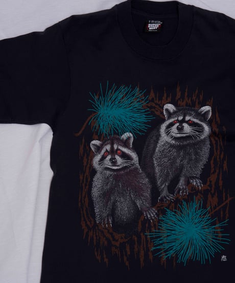 80s vtg raccoon slim Tee