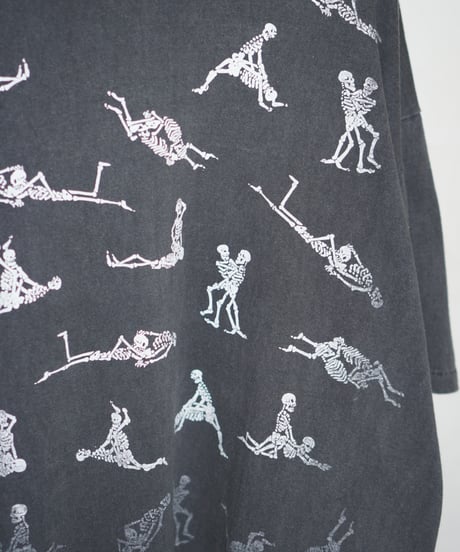 90s fashion victim 48 tricks Tee