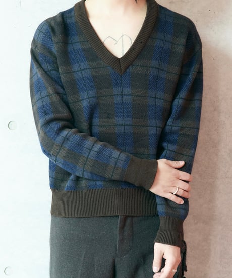 HERMES Paris 1980s damaged wool knit
