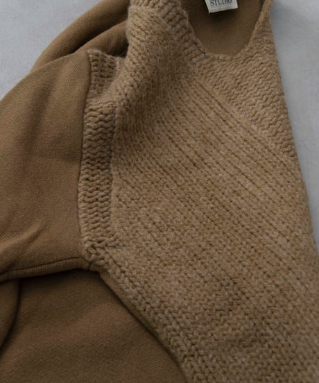 Gianfranco Ferre 90s switching design knit