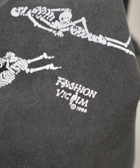 90s fashion victim 48 tricks Tee