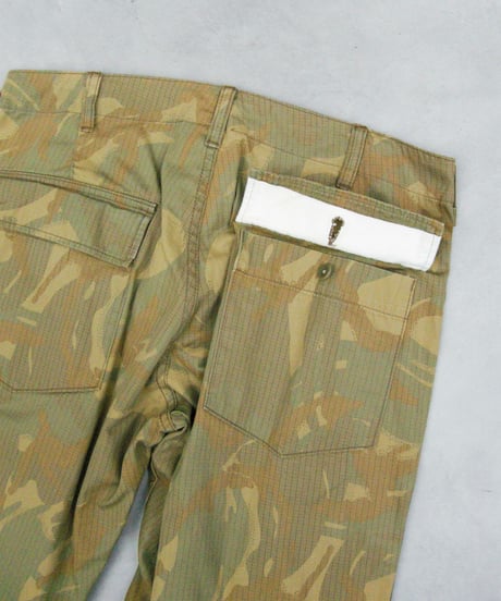 00s ONE GRAVITY cotton/poly camouflage cargo