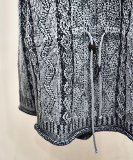 90s unknown long neck cable knit