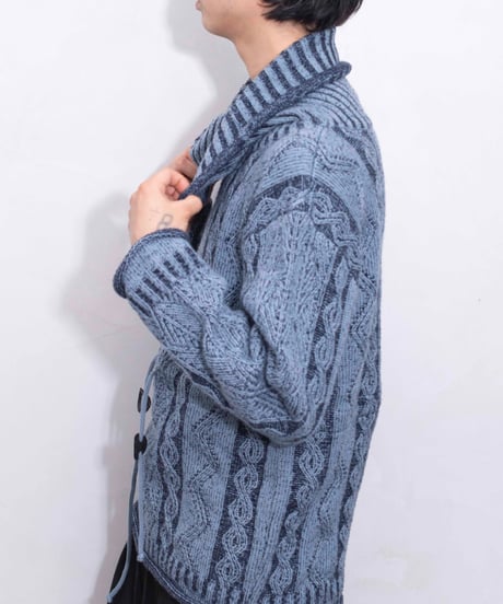 90s unknown long neck cable knit