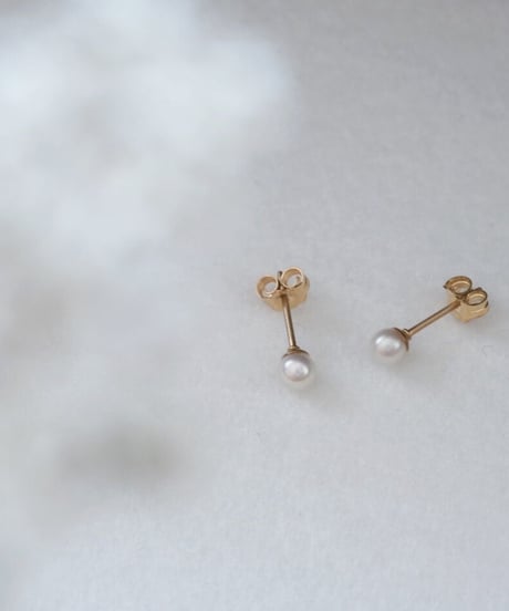 tiny round stud pierce 3mm