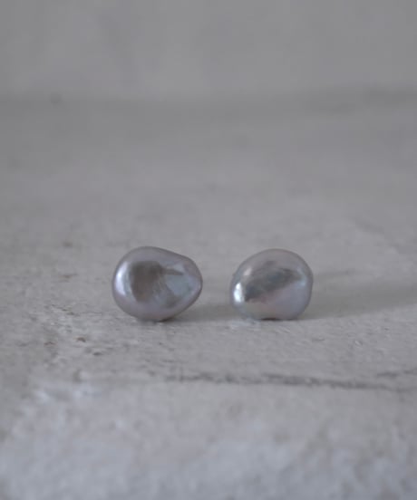 petal gray stud pierce