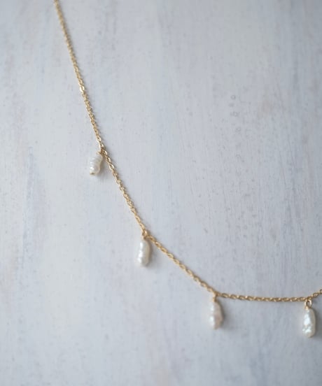 aya station necklace