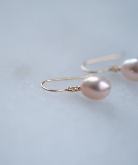 egg hook pierce #champagne