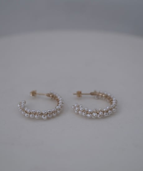 AURA パールピアス AURA パールピアスの通販 by もも's shop｜ラクマ