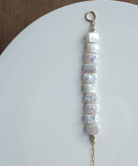 square gold mantel bracelet