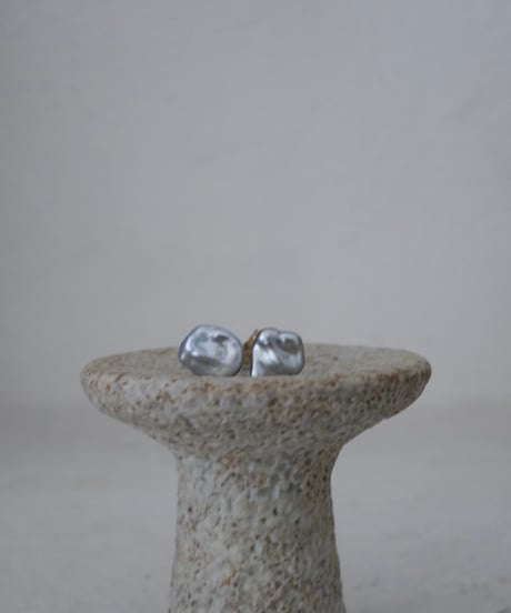 south sea pearl stud pierce