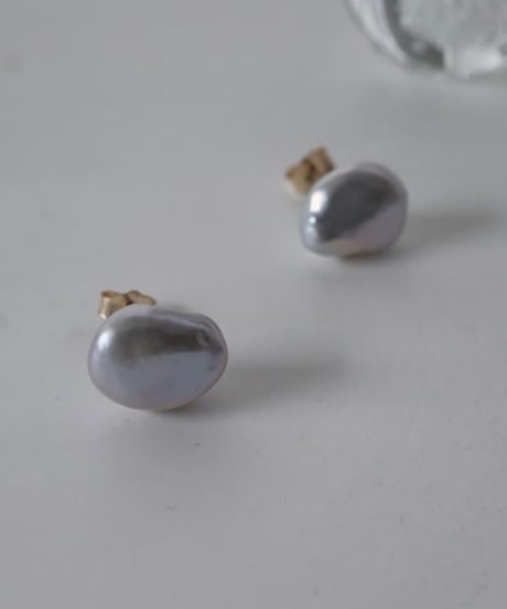 petal gray stud pierce
