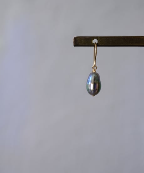 southsea pearl S hook pierce