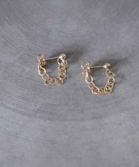 aurum chain hoop pierce