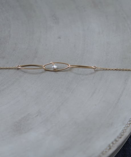 Akoya oval chain bracelet