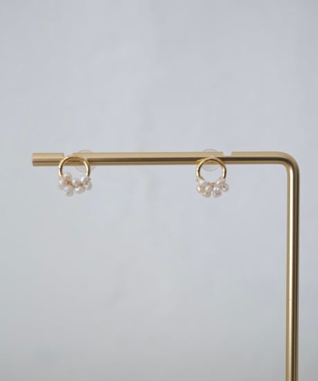 seed circle stud pierce (S/M size)