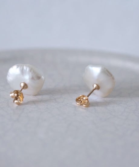 petal LL stud pierce