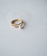 Tiny W ring