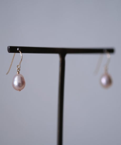 egg hook pierce #champagne