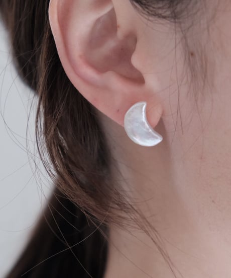 tsuki stud pierce