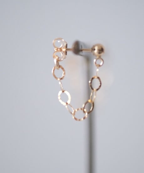 aurum chain hoop pierce