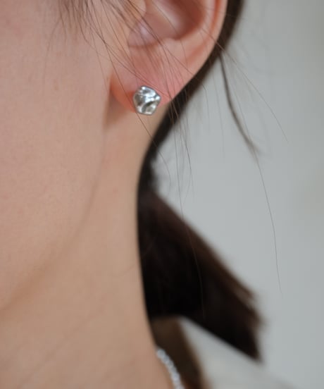 south sea pearl stud pierce