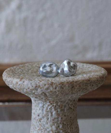 south sea pearl stud pierce