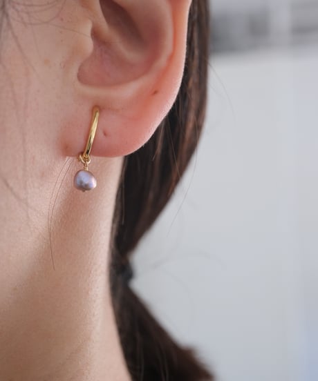 AURA パールピアス anq.】K10・「Lace」ベビーパールピアス 淡水パール | KU