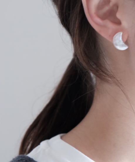tsuki stud pierce