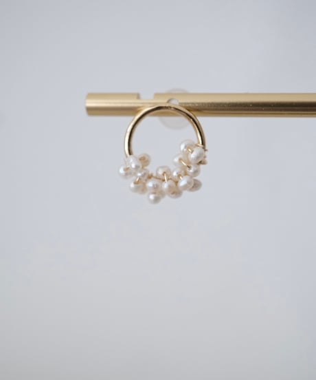 seed circle stud pierce (S/M size)