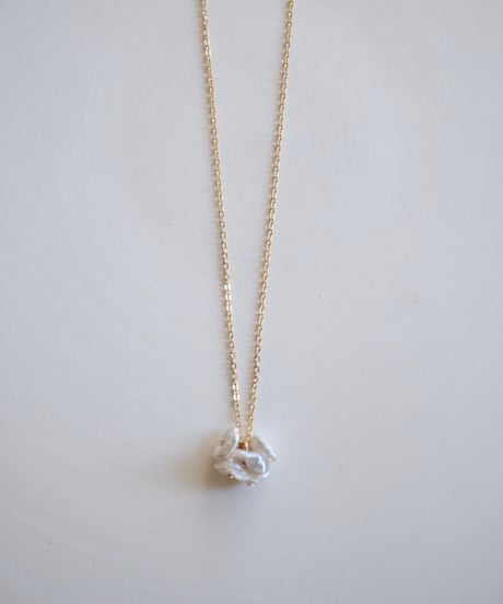 bouquet mini necklace