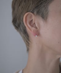 tiny round stud pierce 3mm