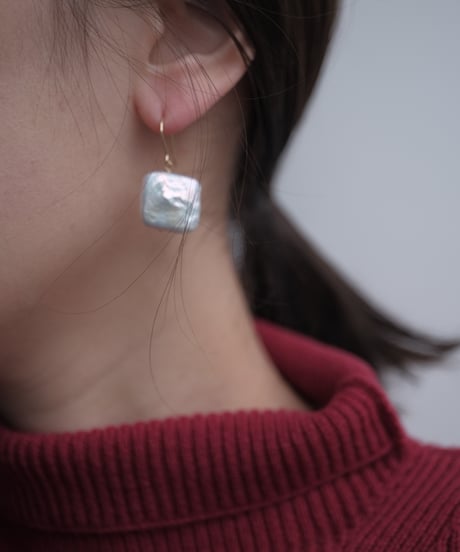 AURA パールピアス anq.】K10・「Lace」ベビーパールピアス 淡水パール | KU