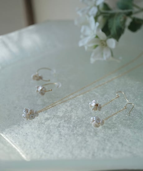 bouquet mini necklace