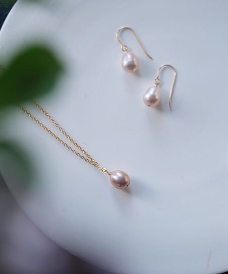 egg simple necklace   #champagne