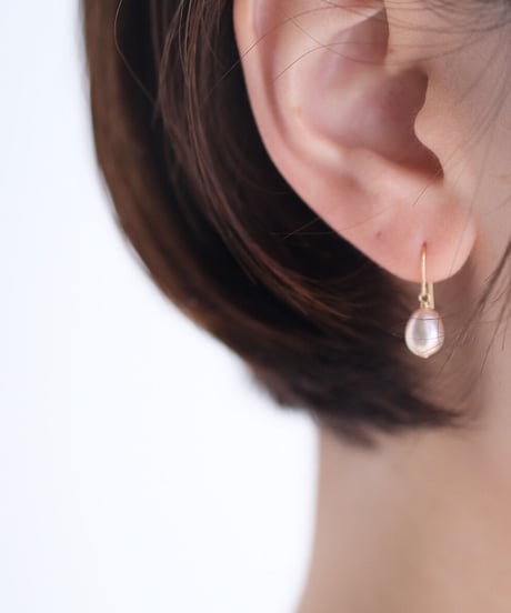 egg hook pierce #champagne