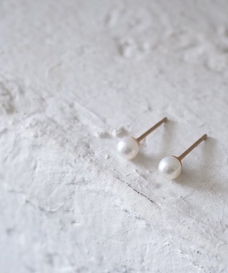 tiny round stud pierce 3mm