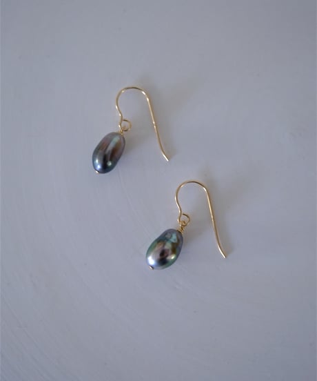 southsea pearl S hook pierce
