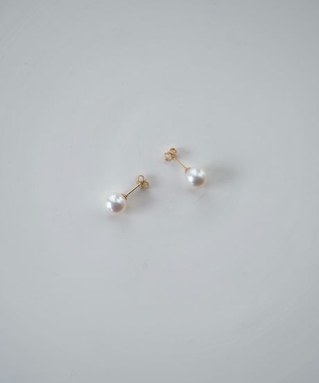Akoya 8mm stud pierce